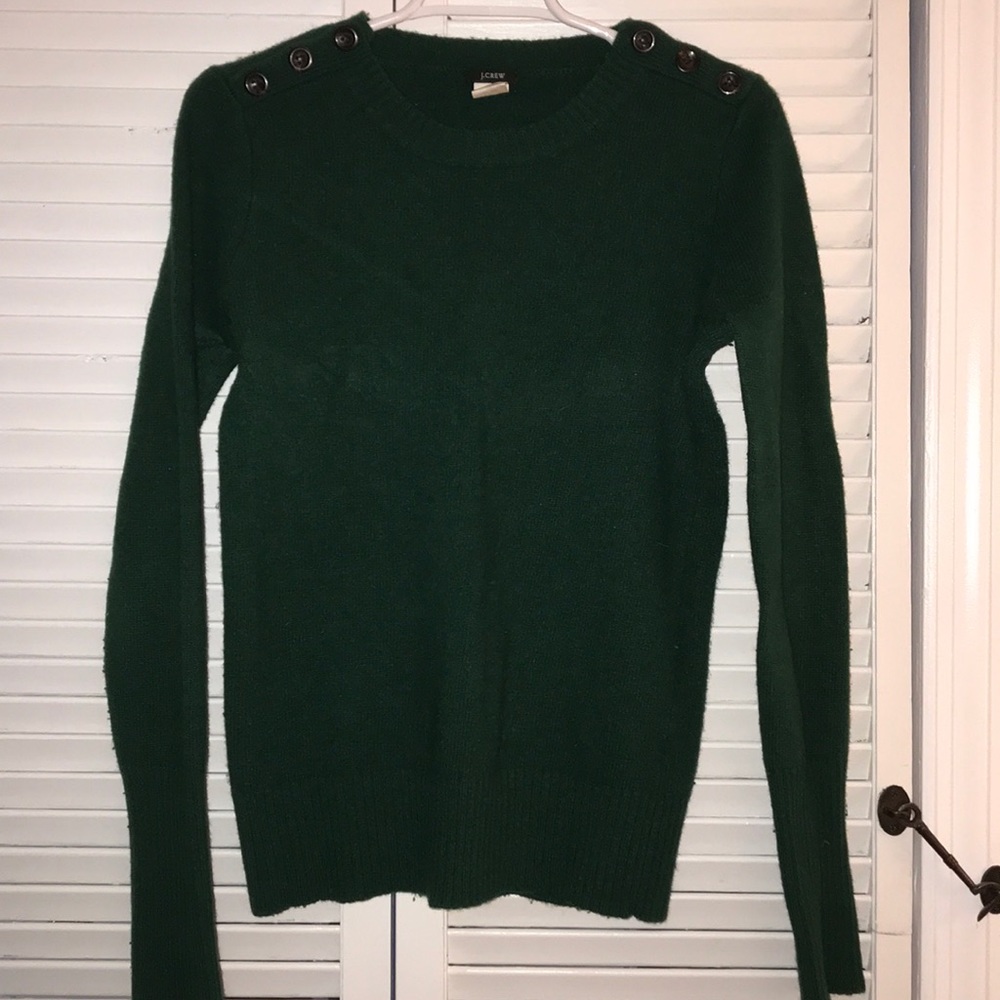 Gorgeous green sweater from JCrew. Size M